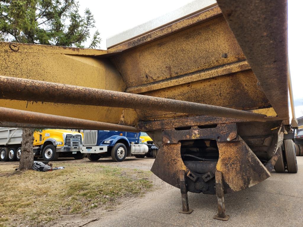 1994 Midland Belly Dump Trailer