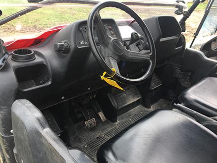 Honda Big Red RTV, 4WD, Windshield, Top, Dump Bed, 5983 Miles, Turns Over, Carburator issues