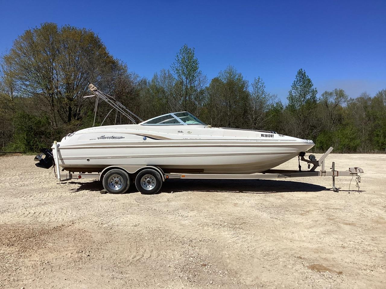 2000 Godfrey Hurricane 237 Sundeck Boat