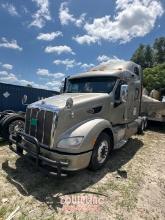 2015 PETERBILT 587 TANDEM AXLE SLEEPER