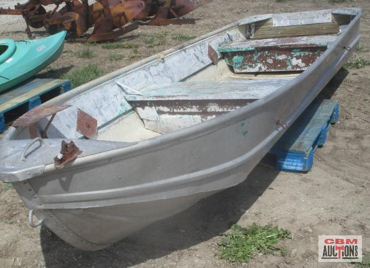 12' Aluminum Boat (NO TITLE)