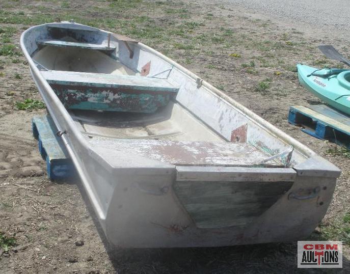 12' Aluminum Boat (NO TITLE)