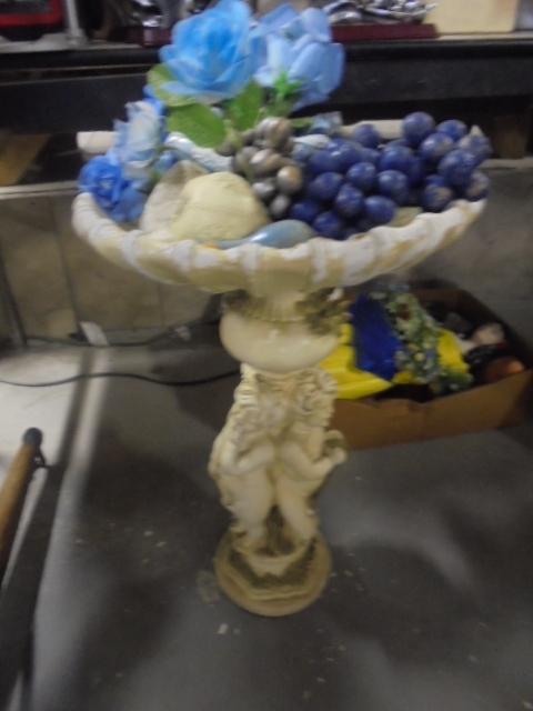 Decorated Triple Cherub Pedistal Bird Bath