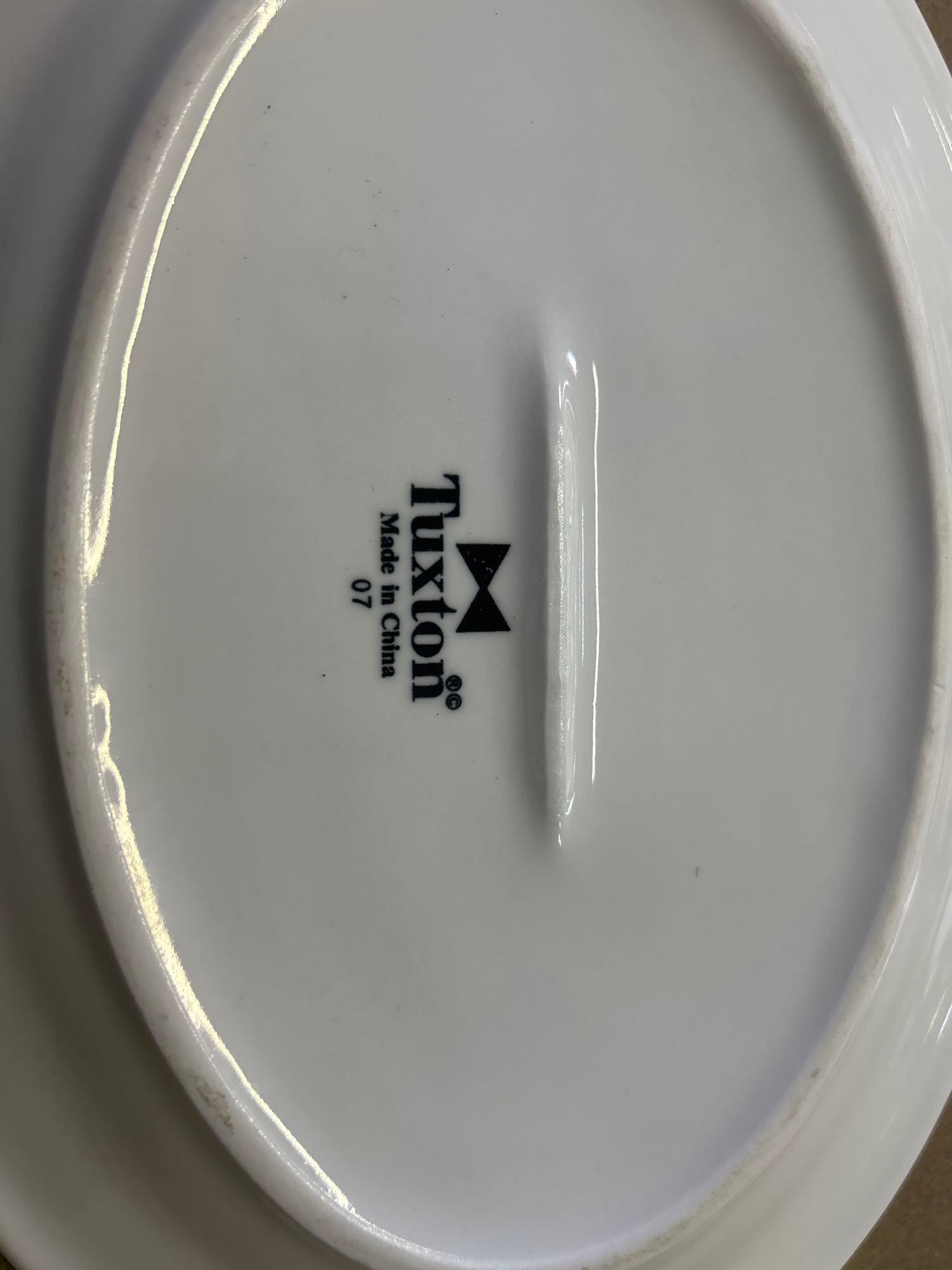 Tuxton 10 in. Oval Porcelain Platters