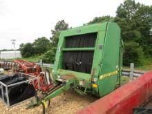 566 JOHN DEERE HAY ROLLER W/ MONITOR