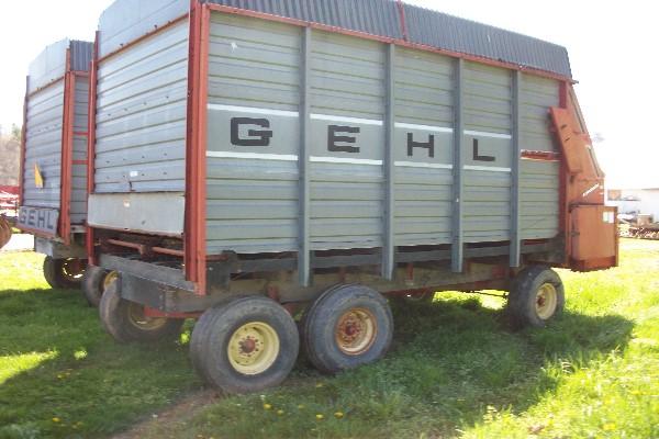 Gehl 970 Forage Wagon