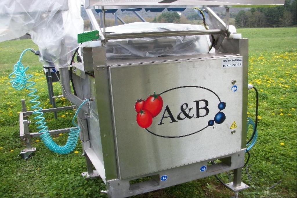 A & B Fruit Packing Table & Cleaner