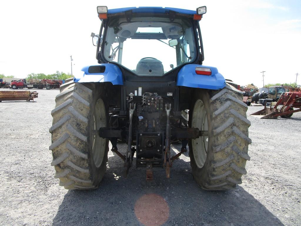 NEW HOLLAND 6050 TRACTOR