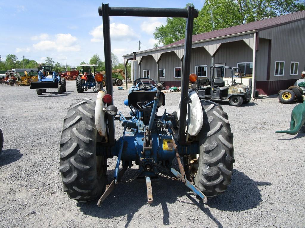 FORD 2910 TRACTOR