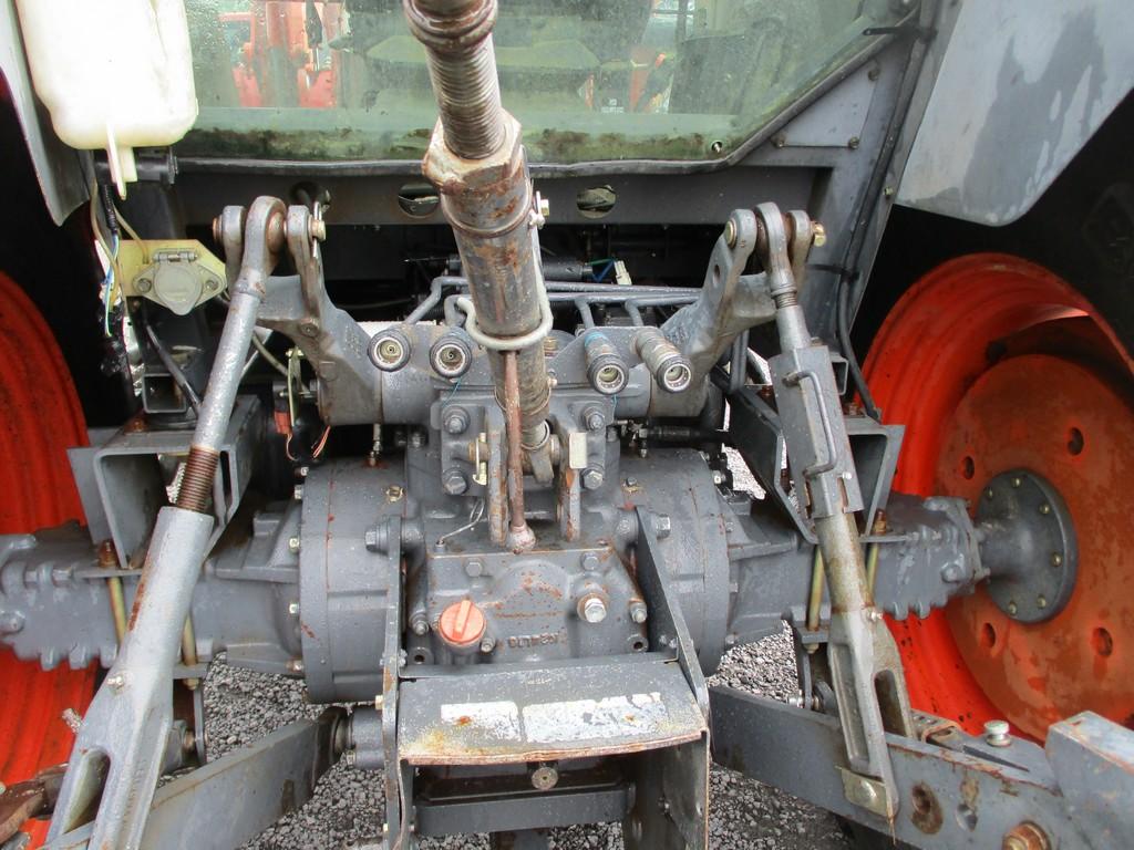 KUBOTA M105X TRACTOR W LOADER