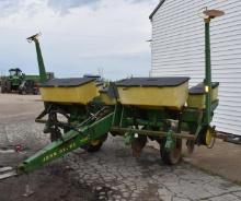 John Deere 7000 4RW Corn Planter