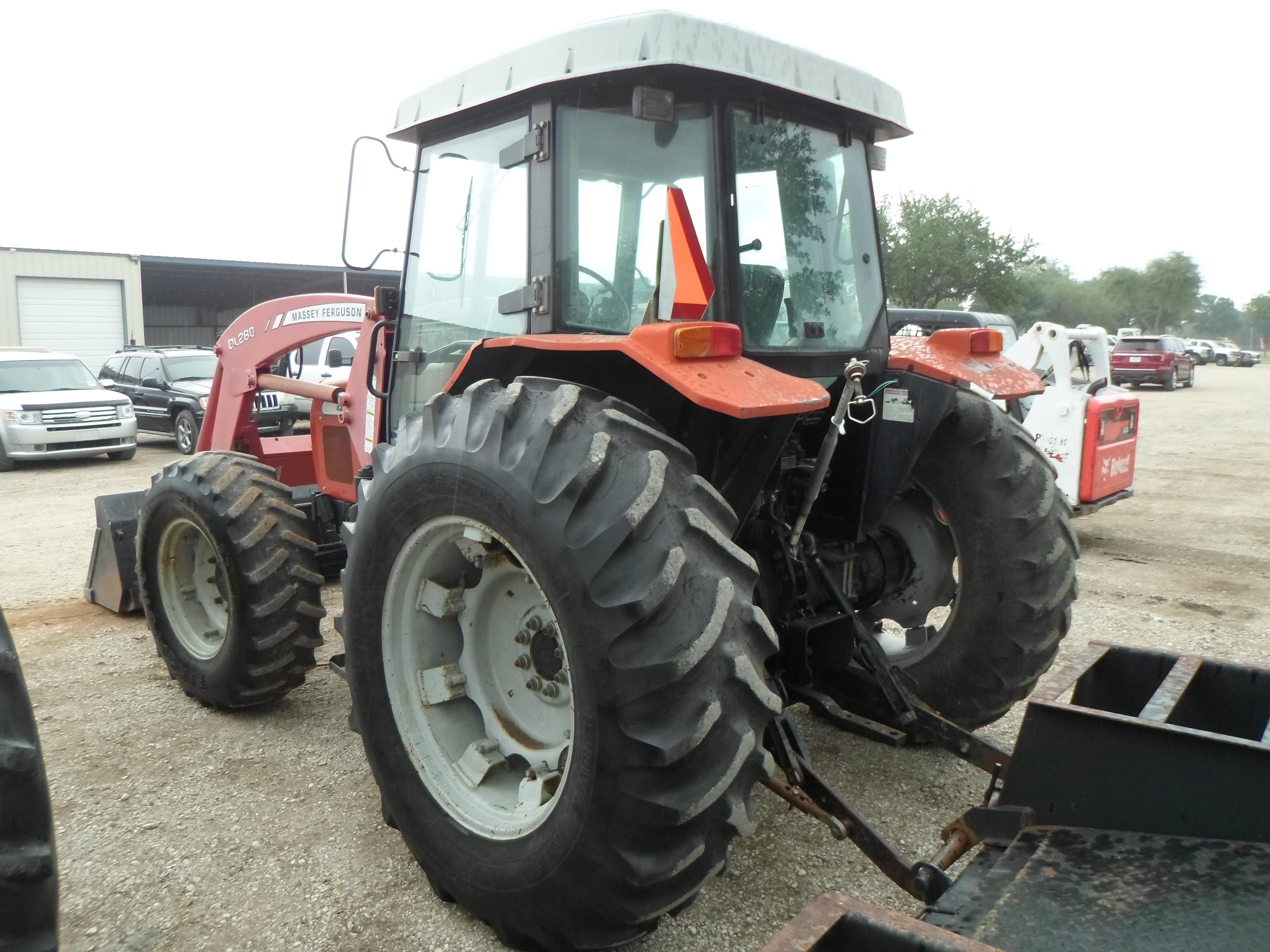MF 492 TRACTOR W/ MF DL280 LOADER (SERIAL # 000T492405C00715) (SHOWING APPX 5,249 HOURS, UP TO THE B