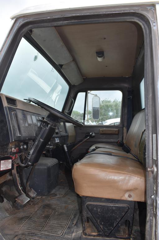 1991 IH 4700 TRUCK (VIN # 1HTSCNDM3MH318862) (SHOWING APPX 461,879 MILES, UP TO THE BUYER TO DO THEI