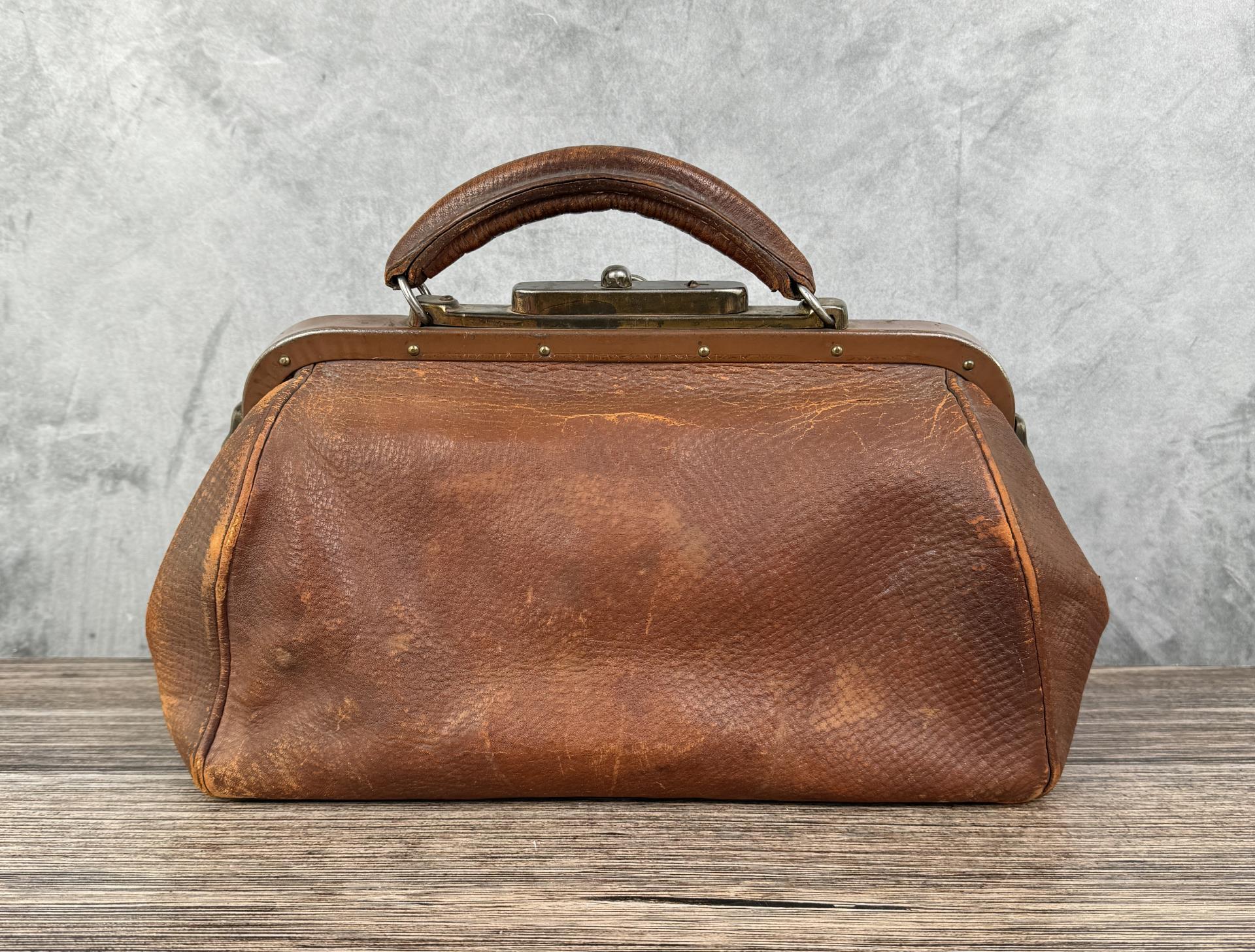 Antique Montana Leather Doctors Bag