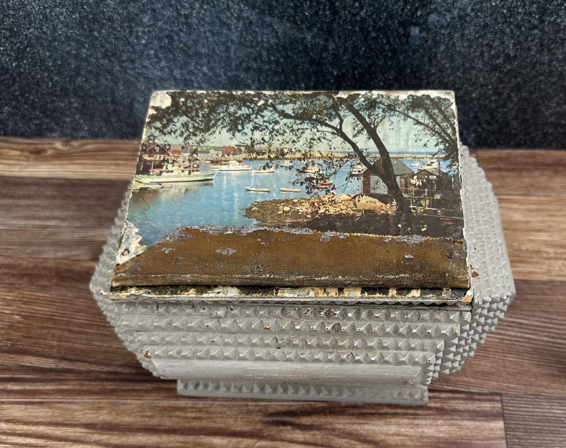 Antique Tramp Art Lidded box