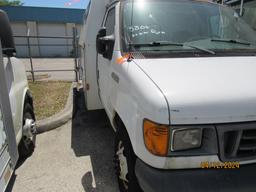 2007 Ford E-350 Cab & Chassis Cutaway Utility Truck