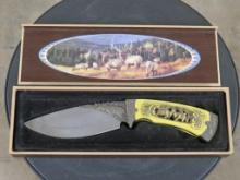 Beautiful Display Knife w/Fighting Bull Elks Carved into Handle KNIVES