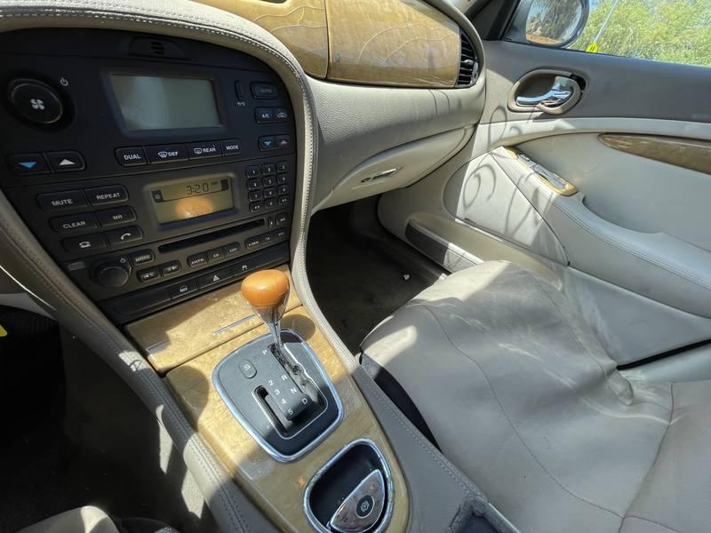 2004 Jaguar S-TYPE 4.2L 4 Door Sedan