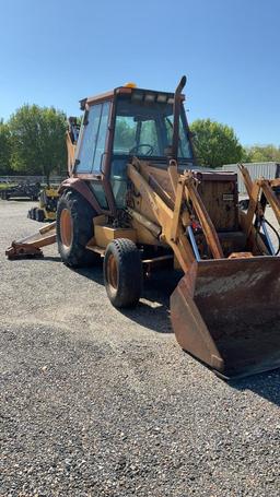 Case 580 Backhoe