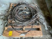 Quantity of cables, various sizes & lengths
