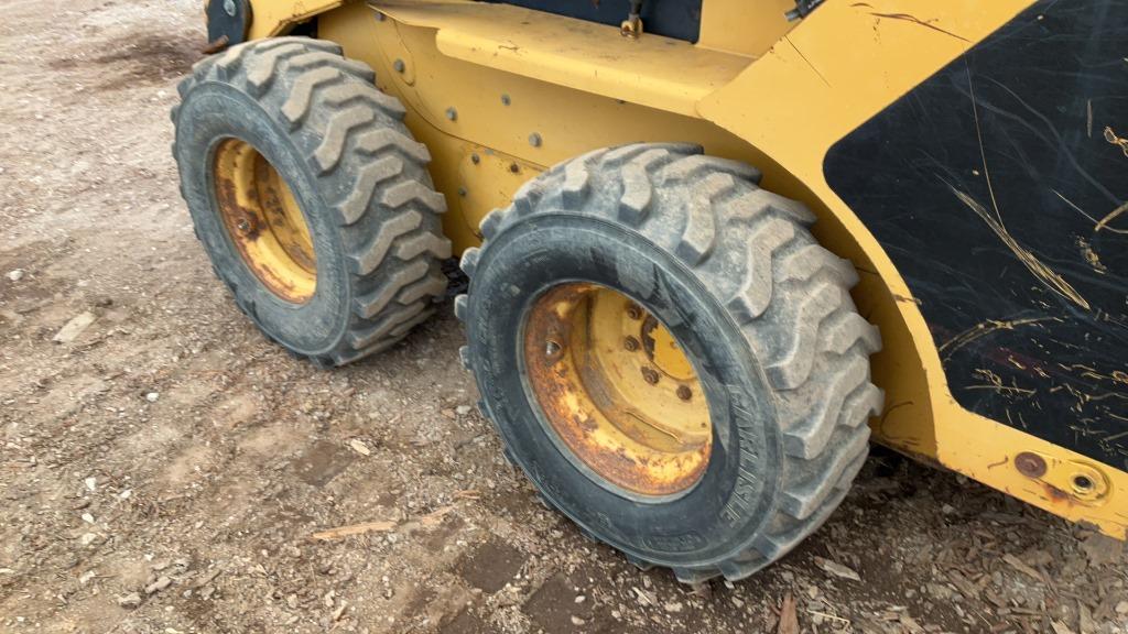 2008 CAT 232 Skid Steer