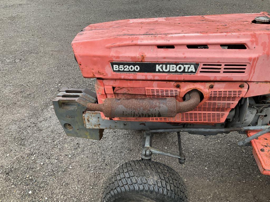 Kubota B5200E Compact Tractor