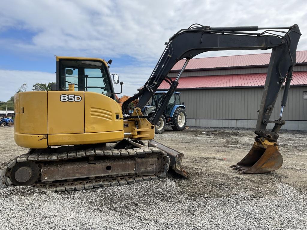 Deere 85D Excavator