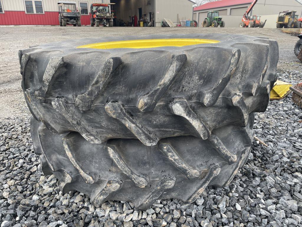 520/85/46 firestone Tires on Rims