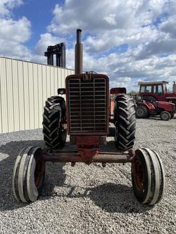 International 856 Custom Tractor