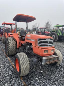 Kubota M4900 Tractor