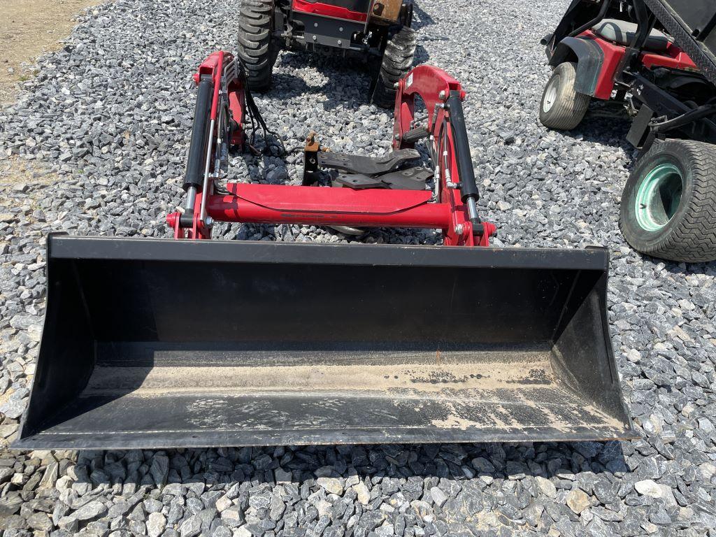 Massey Ferguson FLX2407 Loader