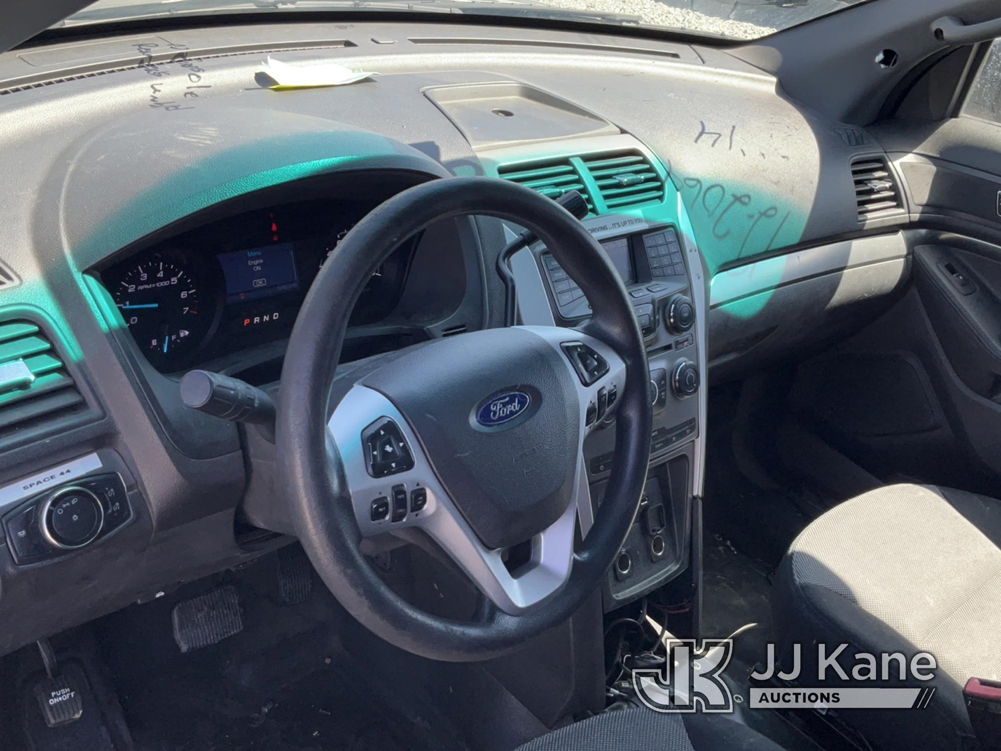 (Las Vegas, NV) 2014 Ford Explorer AWD Police Interceptor No Console, Rear Seats Unbolted Runs & Mov