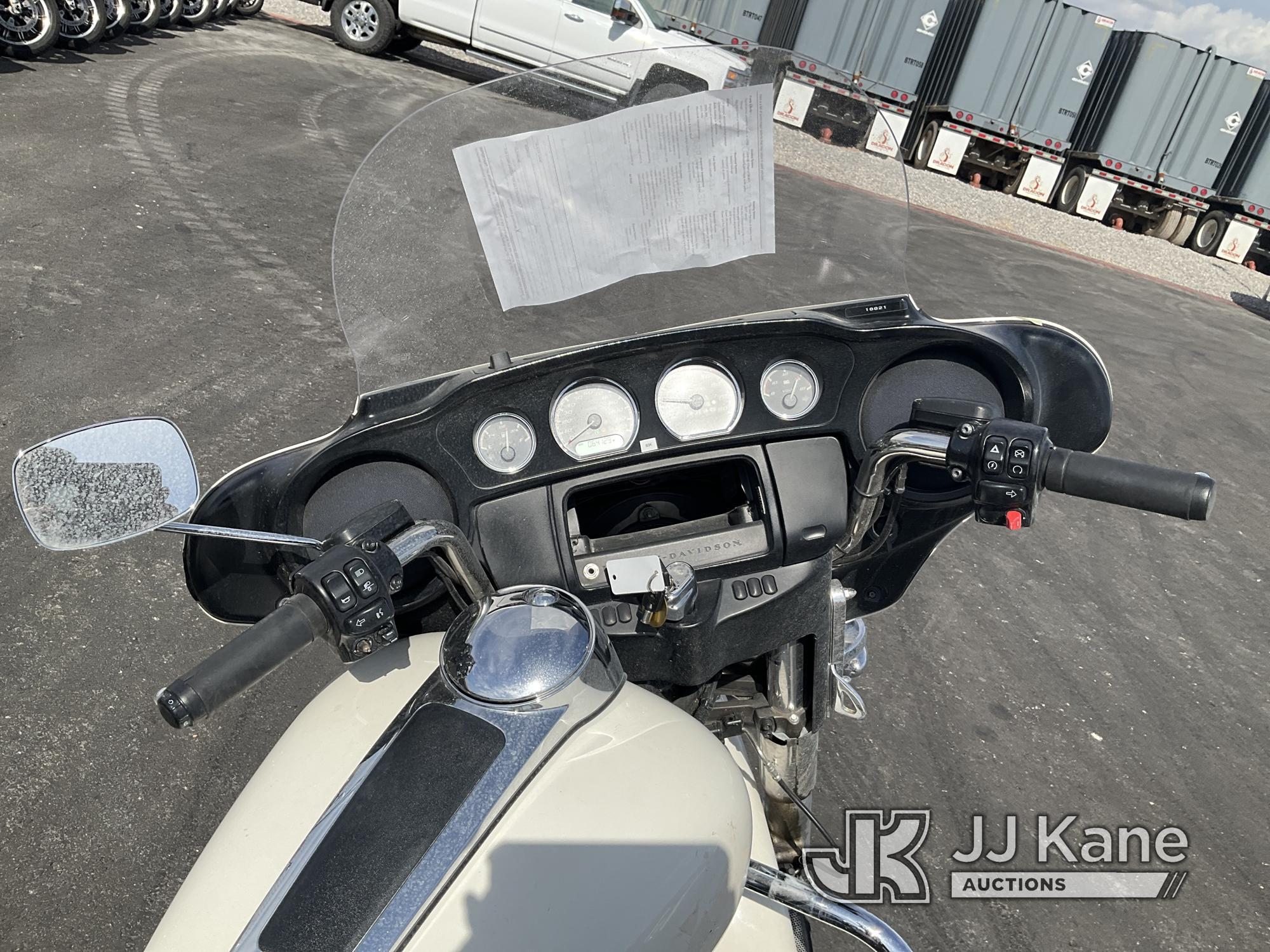(Las Vegas, NV) 2018 Harley-Davidson FLHTP Police Missing Mirror Check Engine Light, Runs & Moves