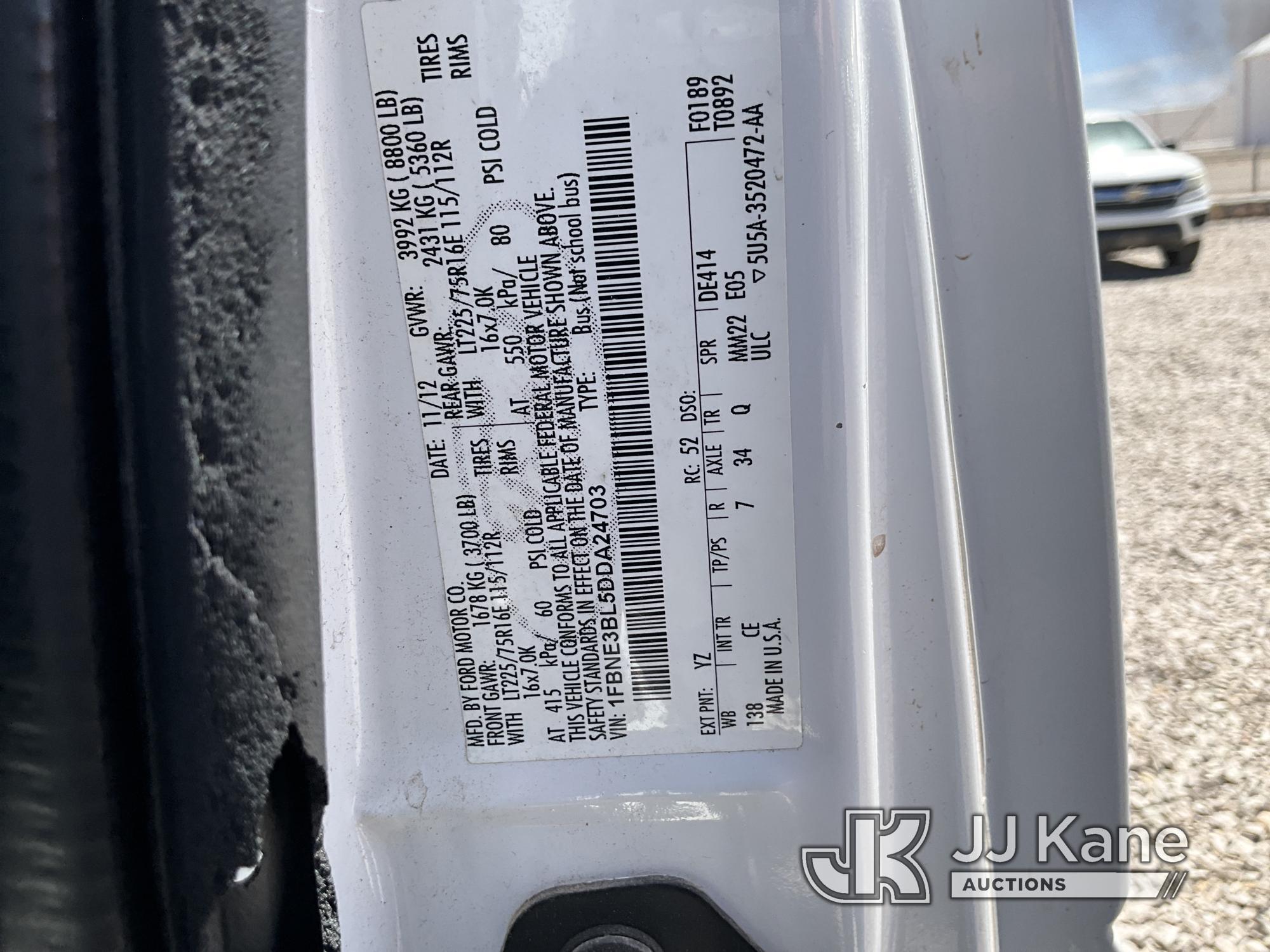(El Paso, TX) 2013 Ford E350 XL Passenger Van Runs & Moves) (TPMS Light On, Paint Damage