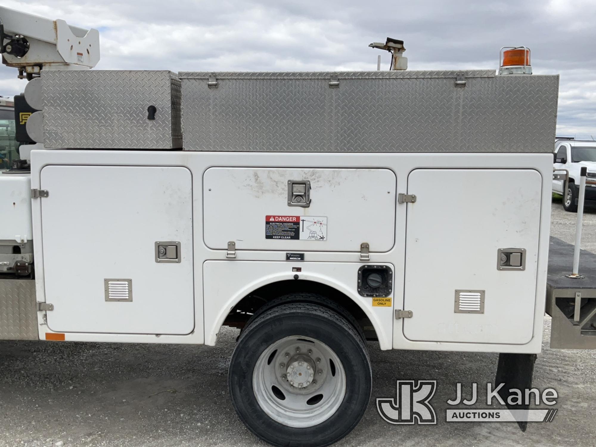 (Hawk Point, MO) Altec AT200-A, Telescopic Non-Insulated Bucket Truck mounted behind cab on 2013 For