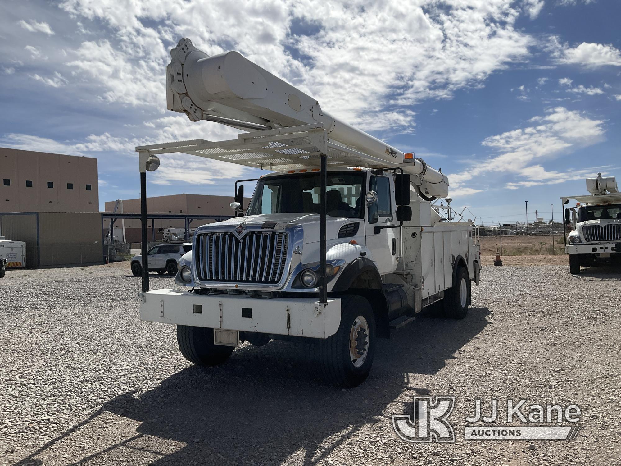 (El Paso, TX) Altec AM60E-MH, Over-Center Material Handling Bucket Truck rear mounted on 2009 Intern