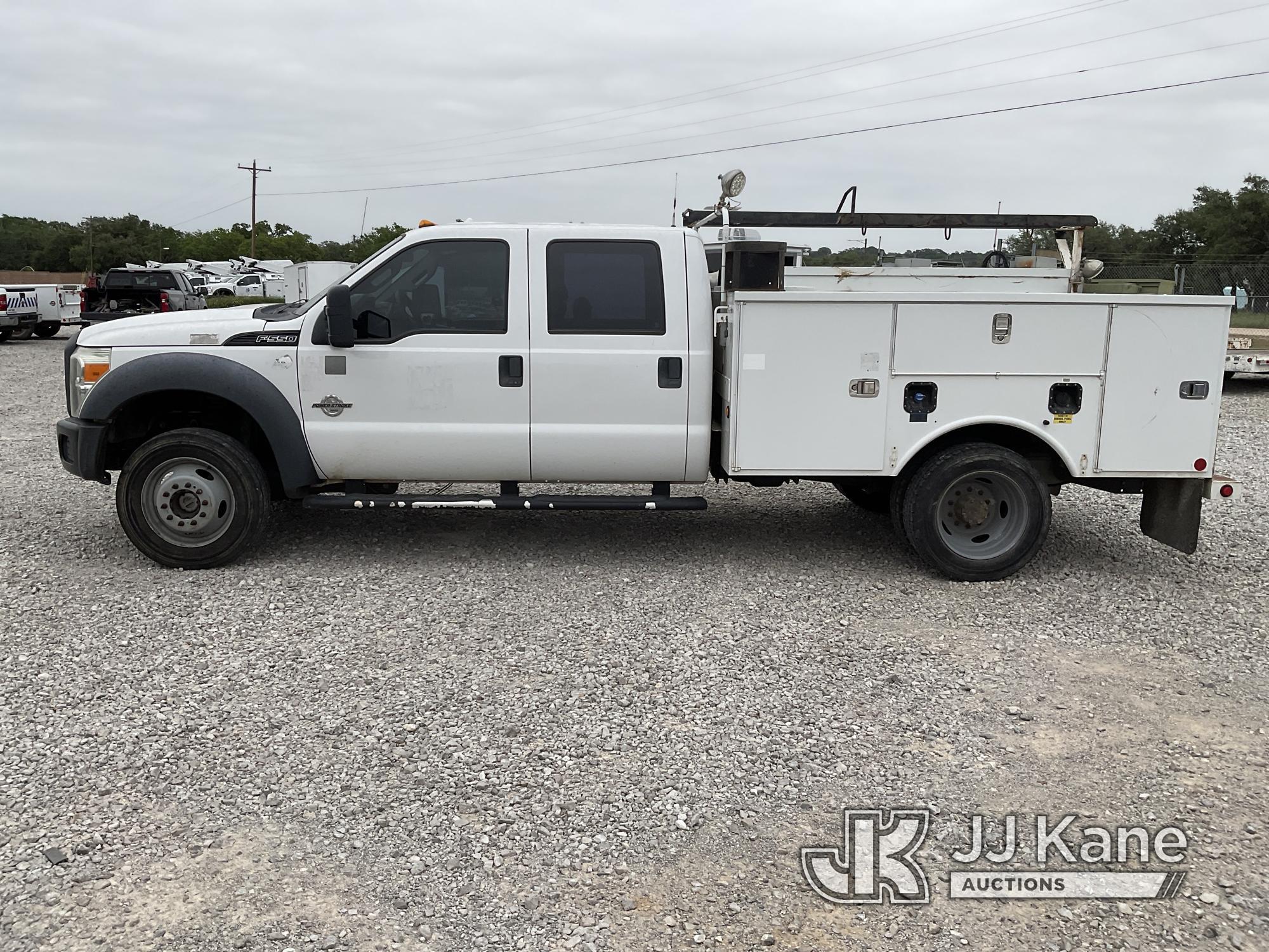 (Johnson City, TX) 2012 Ford F550 4x4 Crew-Cab Service Truck Runs & Moves) (Check Engine Light Is On