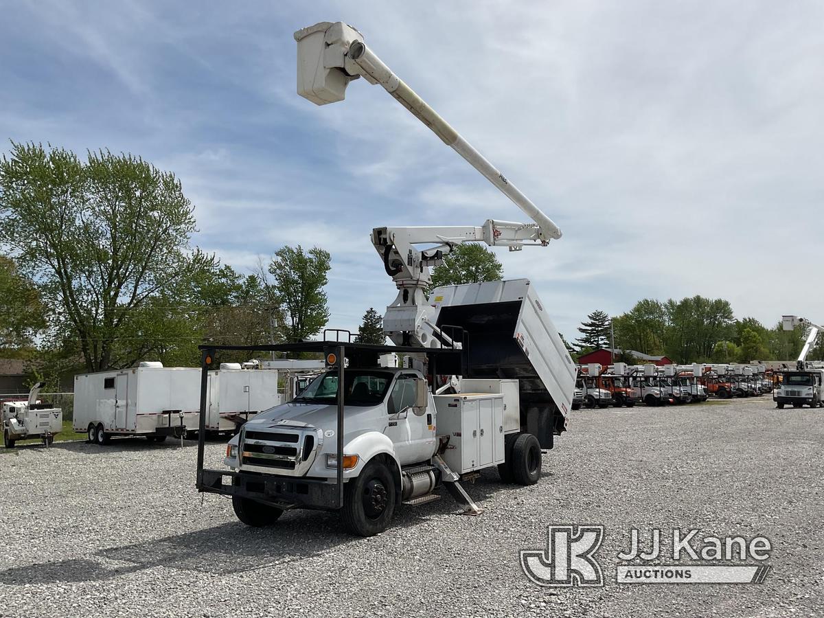 (Hawk Point, MO) Altec LR760E70, Over-Center Elevator Bucket mounted behind cab on 2013 Ford F750 Ch