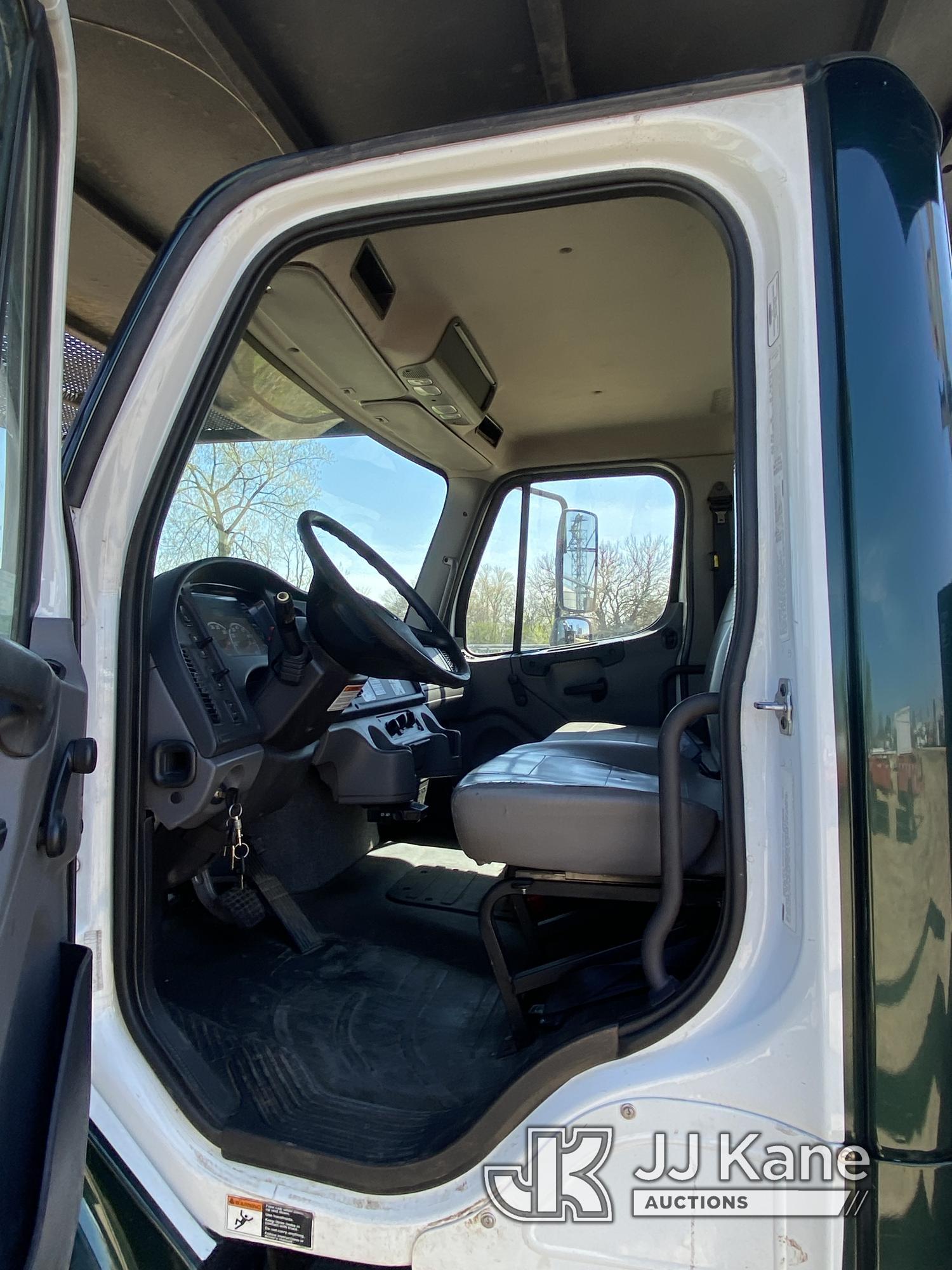 (South Beloit, IL) Altec LR760-E70, Over-Center Elevator Bucket Truck rear mounted on 2015 Freightli