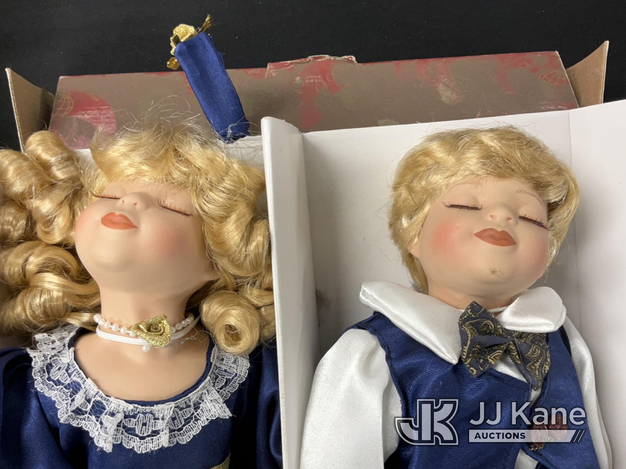 (Jurupa Valley, CA) Vintage Dolls (New) NOTE: This unit is being sold AS IS/WHERE IS via Timed Aucti