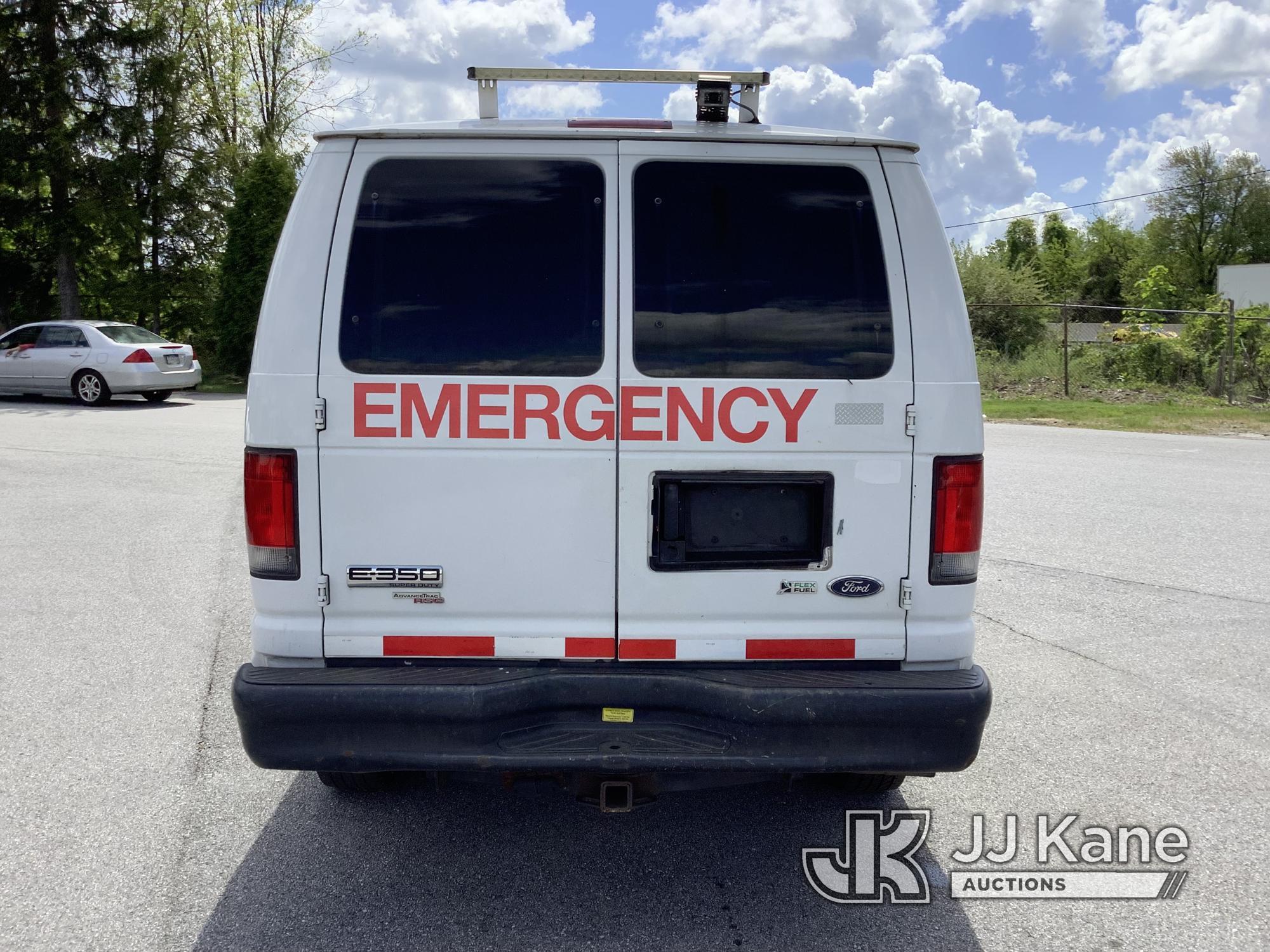 (Chester Springs, PA) 2013 Ford E350 Cargo Van Runs & Moves, Rust & Body Damage) (Inspection and Rem