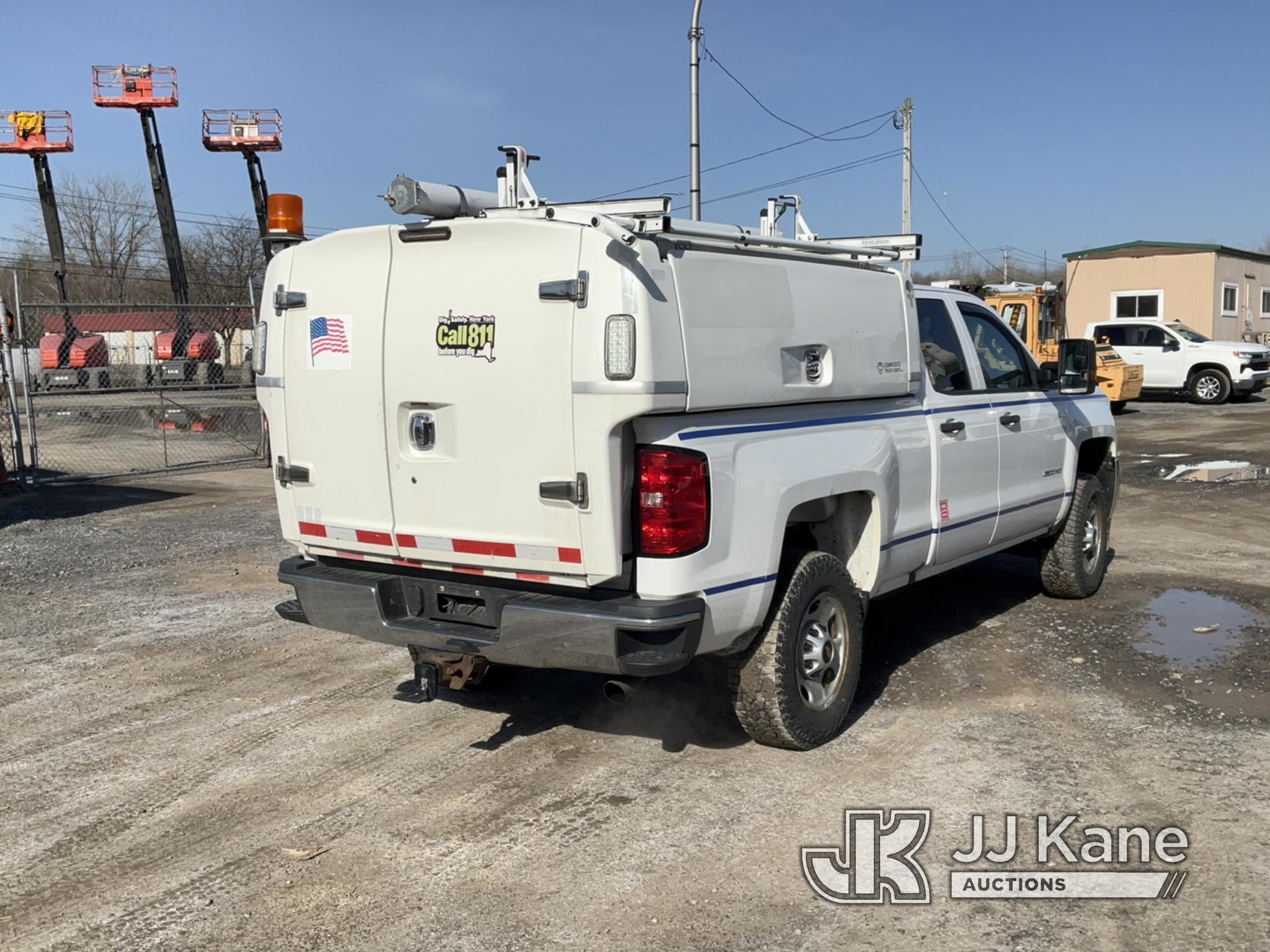 (Rome, NY) 2016 Chevrolet Silverado 2500HD 4x4 Extended-Cab Pickup Truck Runs & Moves, Body & Rust D