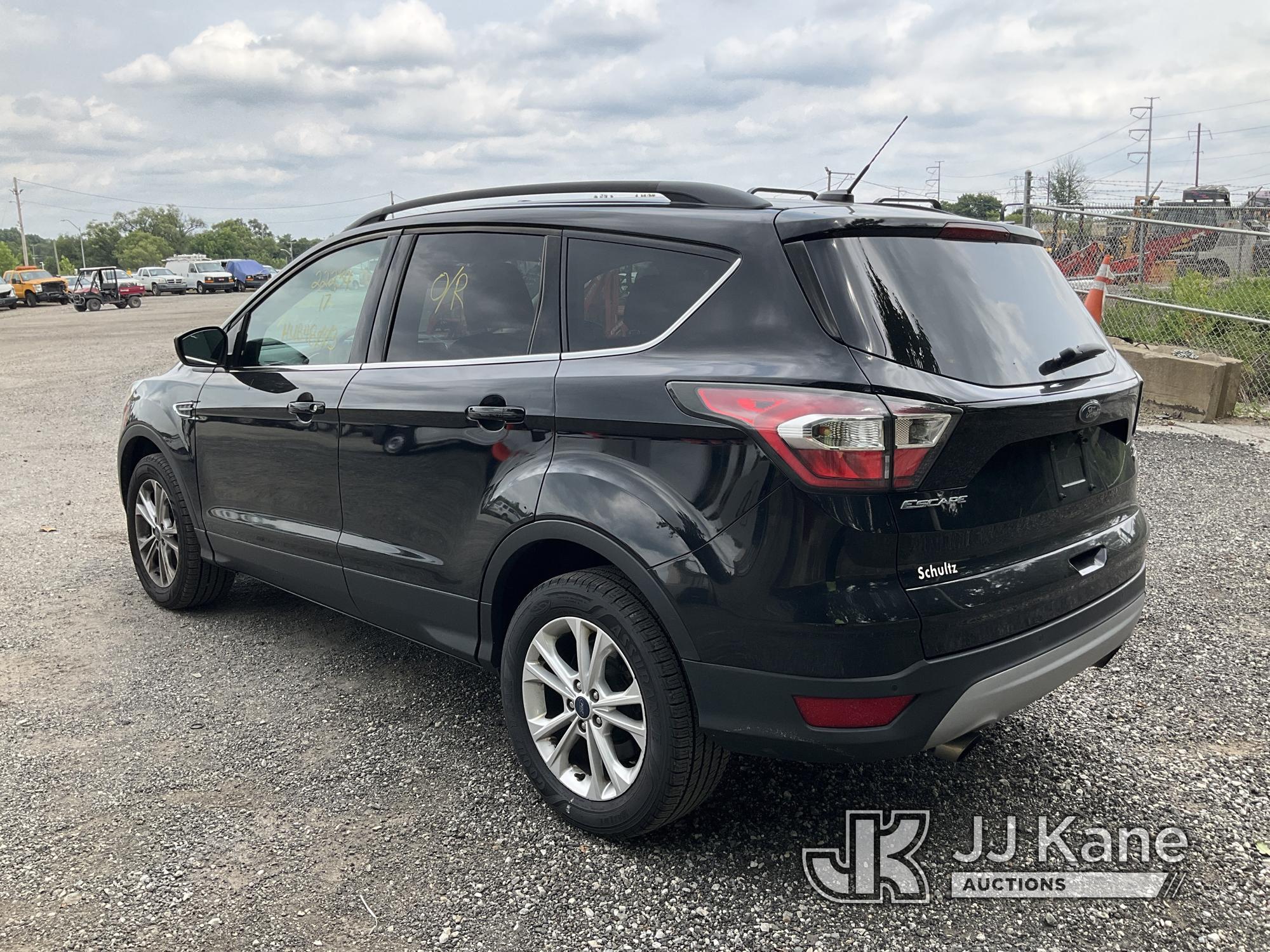(Plymouth Meeting, PA) 2017 Ford Escape 4x4 4-Door Sport Utility Vehicle Runs & Moves, Check Engine