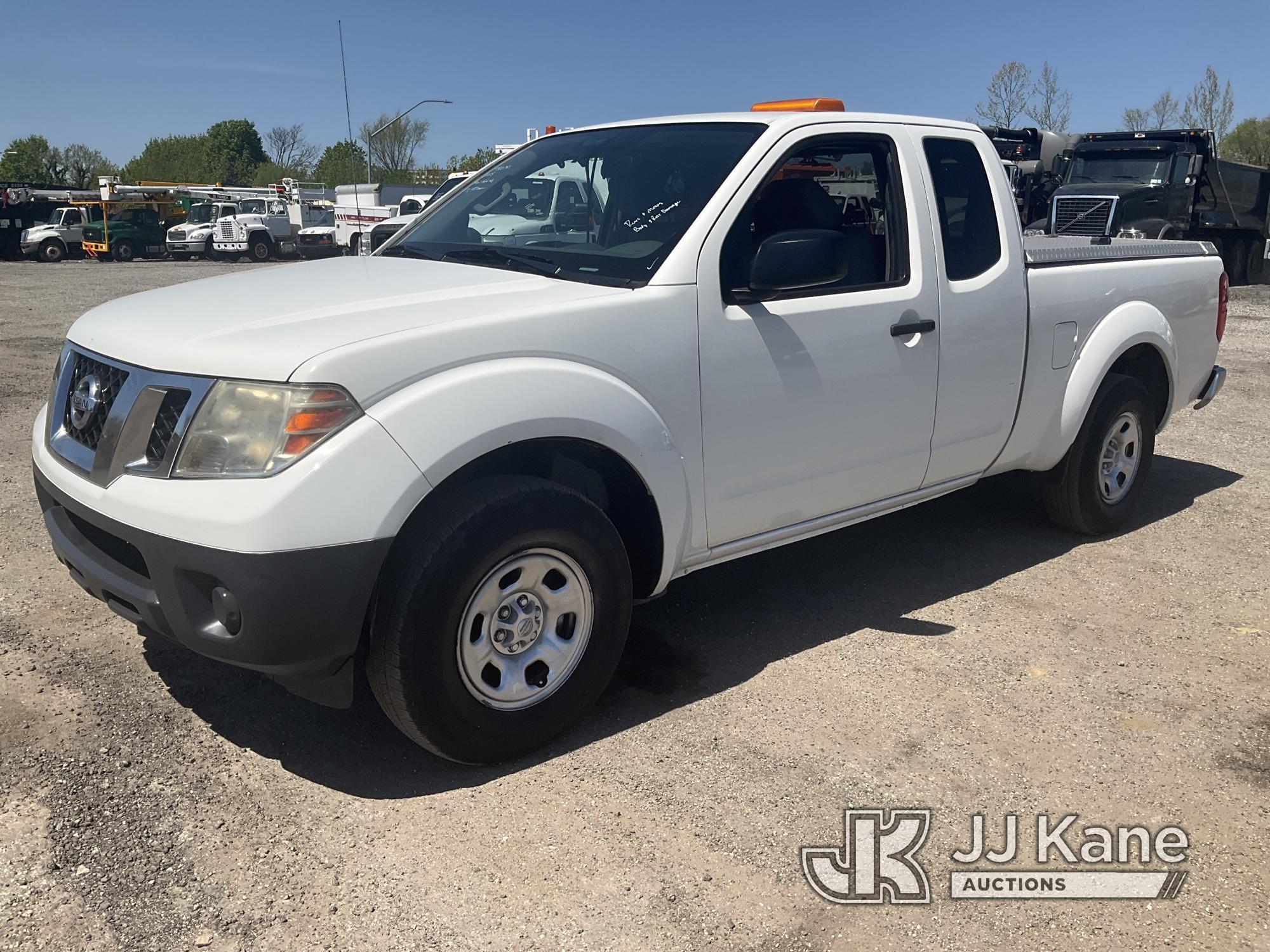 (Plymouth Meeting, PA) 2015 Nissan Frontier Extended-Cab Pickup Truck Runs & Moves, Body & Rust Dama