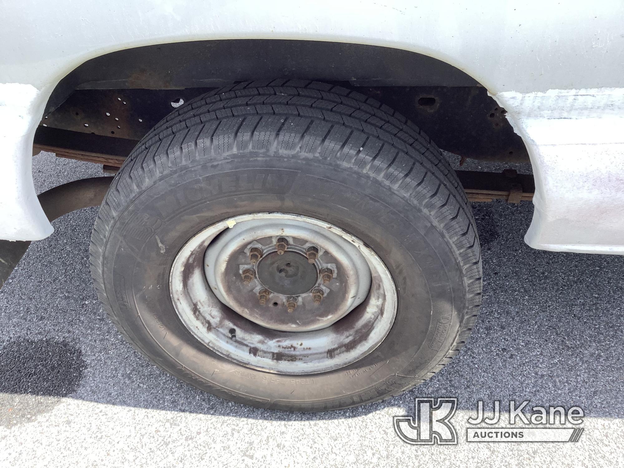 (Chester Springs, PA) 2012 Ford E350 Cargo Van Runs & Moves, Engine Light On, Rust & Body Damage) (I