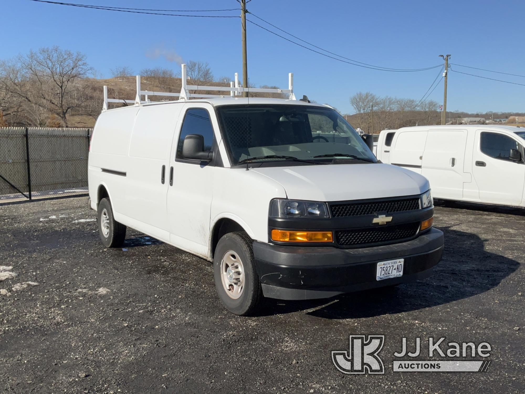 (Kings Park, NY) 2022 Chevrolet Express G2500 Extended Cargo Van Runs & Moves) (Inspection and Remov