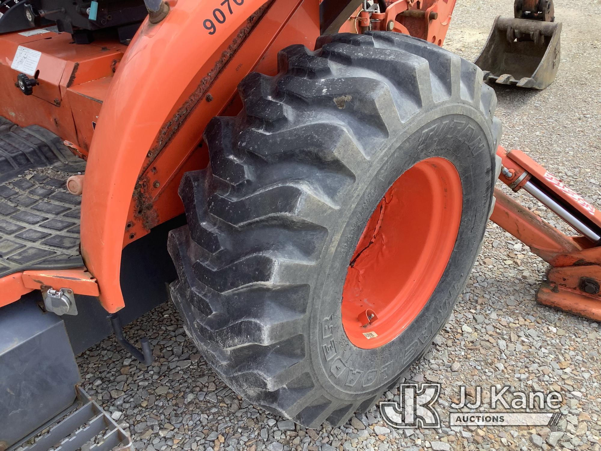 (Smock, PA) 2015 Kubota L45 Mini Tractor Loader Backhoe Runs, Moves & Operates