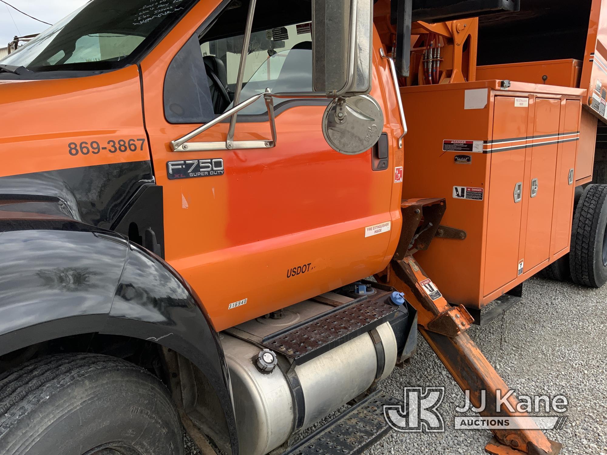 (Fort Wayne, IN) Altec LR760E70, Over-Center Elevator Bucket Truck mounted behind cab on 2013 Ford F