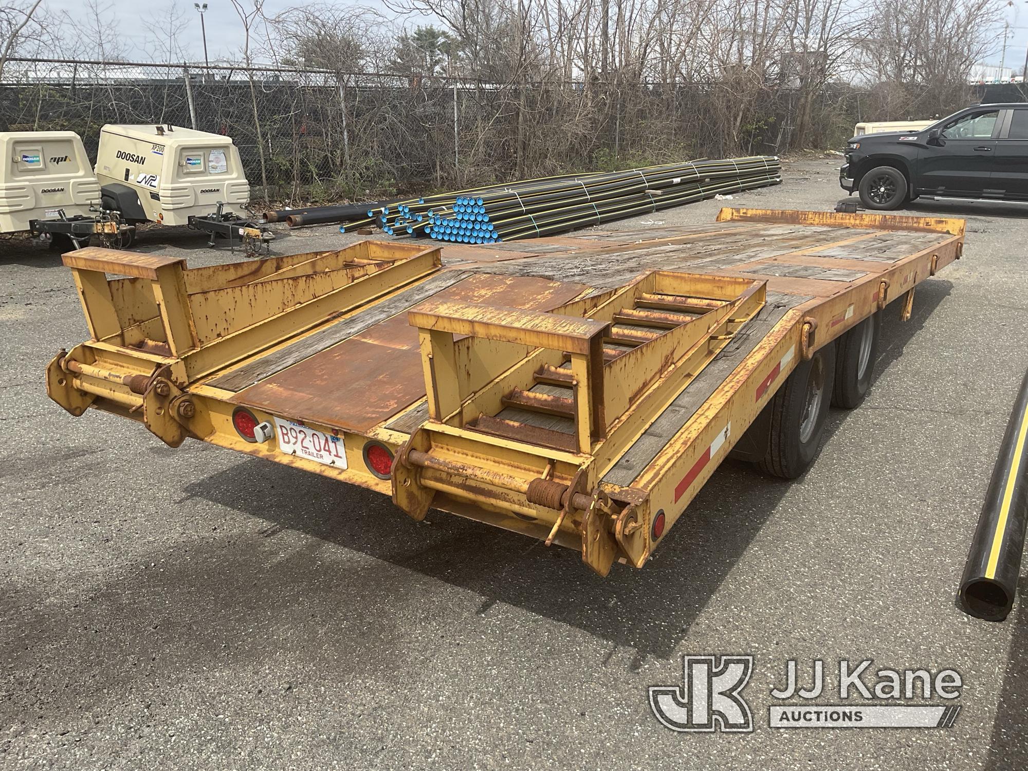 (Springfield, MA) 2013 Lucon Inc. Custom Heavy Haul 10T202ALP T/A Tagalong Equipment Trailer Bad Lan