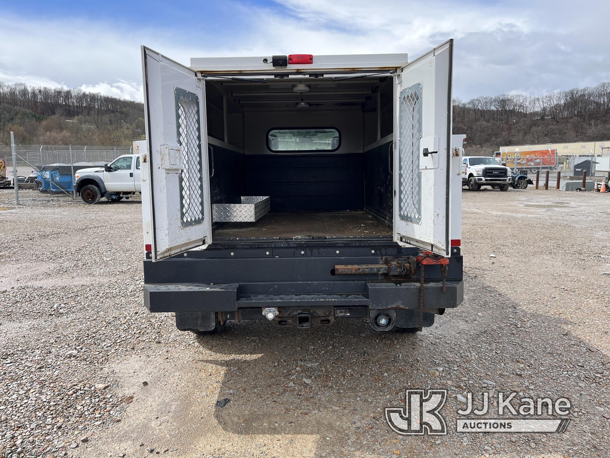 (Smock, PA) 2017 Ford F250 4x4 Extended-Cab Enclosed Service Truck Runs & Moves, Check Engine Light